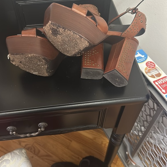 YSL - Picture 5 of 5